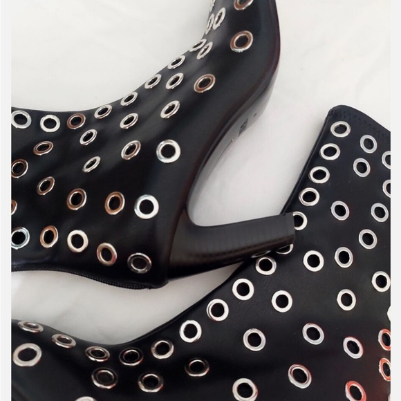 Zara Black Grommet-Embellished Boots-Size 10 - Picture 4 of 9